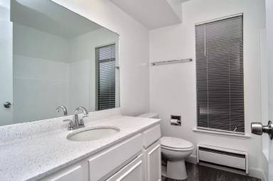 Main picture of 816 Highland Ave