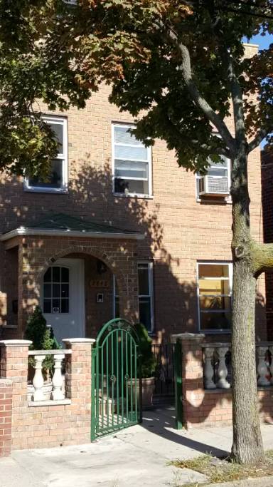 Main picture of 47 30th Ave