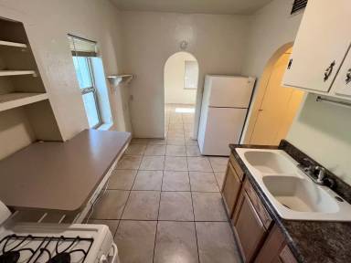 Main picture of 3706 E Fairmount St