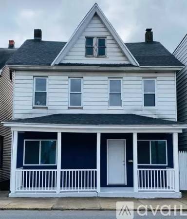 Main picture of 947 Chestnut St