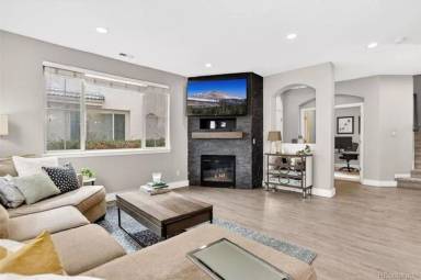 Main picture of 10098 Bluffmont Ln