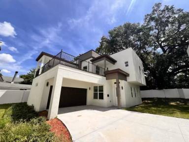 Main picture of 21 N Hampton Ave