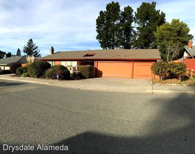Main picture of 13224 Slope Crest Dr