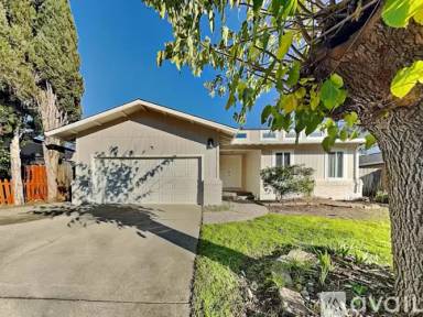 Main picture of 715 Whispering Bay Ln