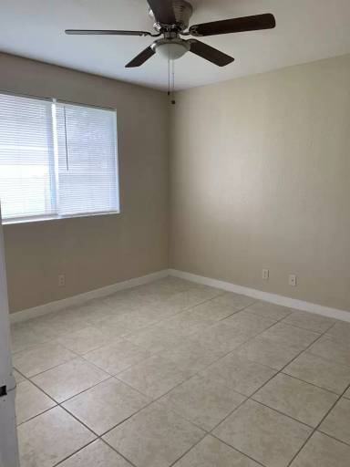 Main picture of 200 Hunters Ln