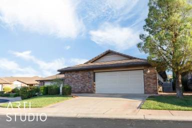 Main picture of 669 Uxbridge Cir