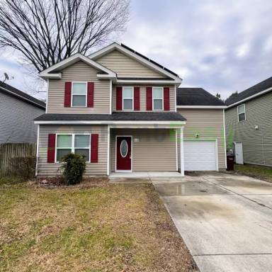 Main picture of 1118 Railroad Ave