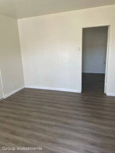 Main picture of 2433 White St
