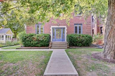 Main picture of 1404 Broadway St