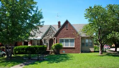Main picture of 1519 S Gillette Ave