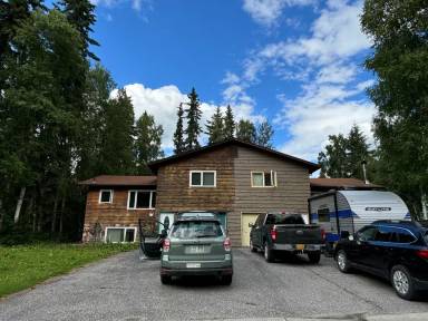 Main picture of 4586 Drake St