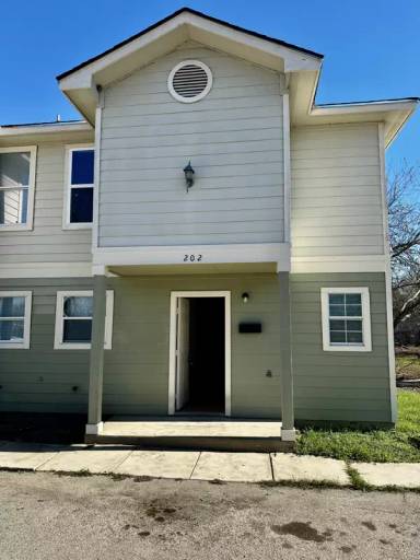 Main picture of 768 Avondale Ave