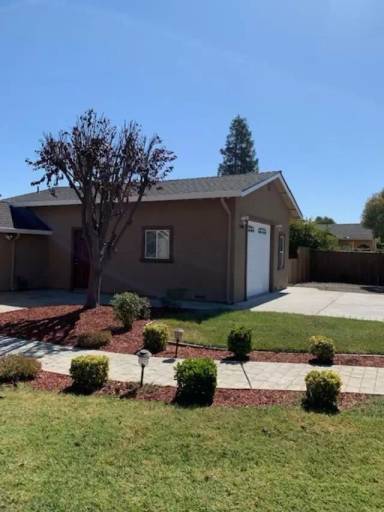 Main picture of 14500 Crowner Ave
