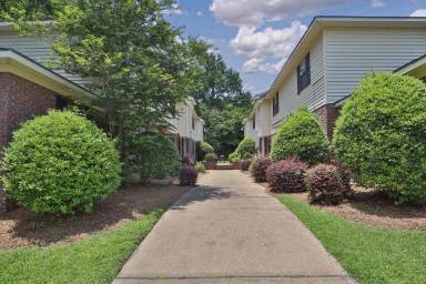 Main picture of 2215 17th Ave