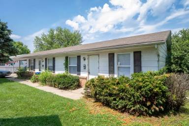 Main picture of 10 Adeline Ct