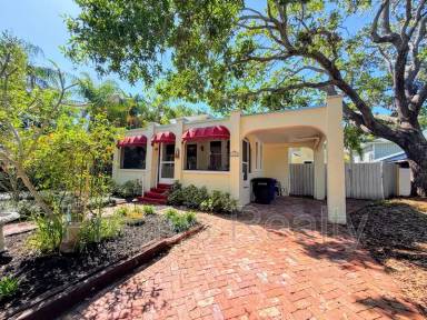 Main picture of 1103 Charles St