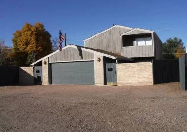 Main picture of 617 Quebec St