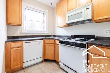 Main picture of 1249-55 W Henderson St & 3323-25 N Lakewood Ave