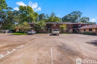 Main picture of 808 Denison Ave