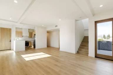 Main picture of 2838 Marsh St
