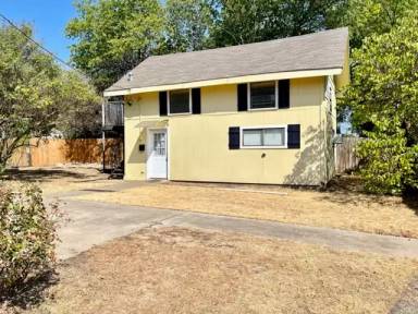 Main picture of 1615 West Ave