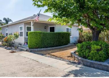 Main picture of 653 S Sunshine Ave