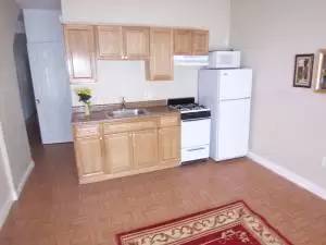 Main picture of 1333 S Lindenwood St