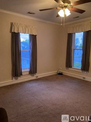Main picture of 612 S Market St