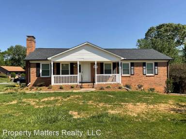 Main picture of 1701 Moss Ct