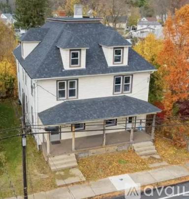 Main picture of 315 Summerhill Ave