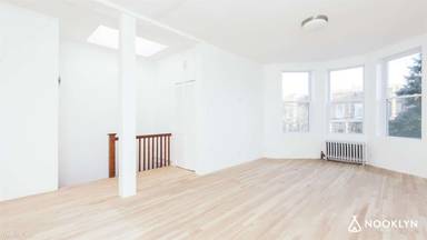 Main picture of 2109 Rene Ct