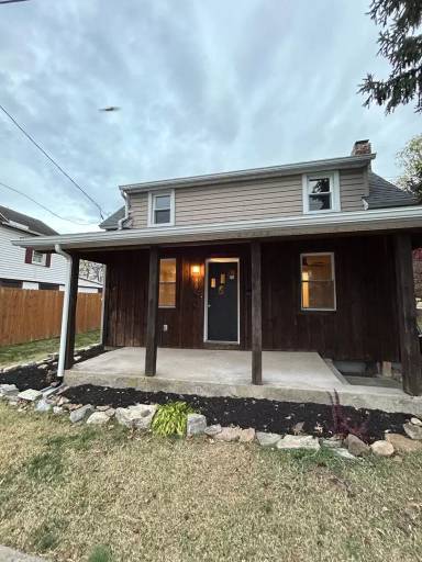Main picture of 388 Essex St