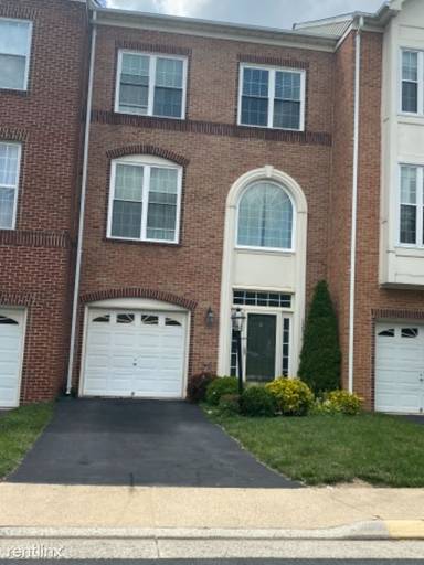 Main picture of 12976 Park Crescent Cir