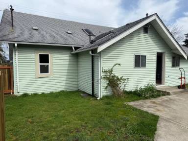 Main picture of 819 Fidalgo Ave