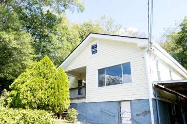 Main picture of 2616 Frost St