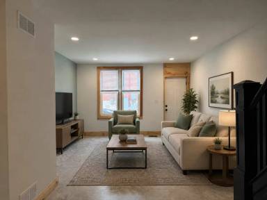 Main picture of 916 Houston St