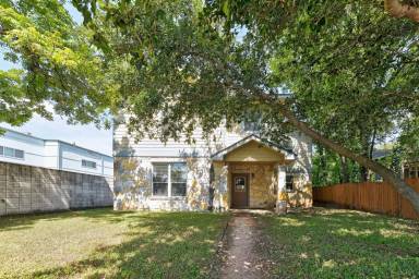 Main picture of 5304 Evans Ave