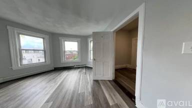 Main picture of 15 W Chestnut St