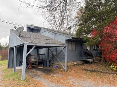 Main picture of 273 W Whitehall Rd