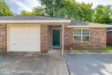 Main picture of 529 S Dockery Ln