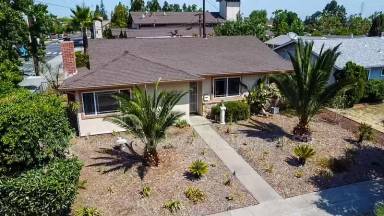 Main picture of 1787 Ledgewood Dr