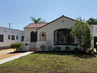 Main picture of 3551 Lemon Ave