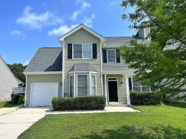 Main picture of 741 Hanska Way