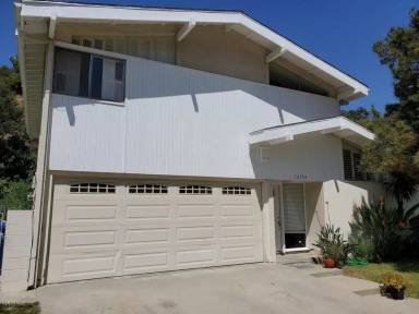 Main picture of 16969 Escalon Dr