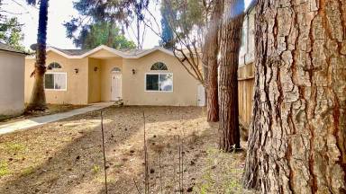 Main picture of 12358 Oxnard St