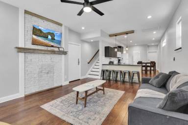 Main picture of 288 S Souder Ave