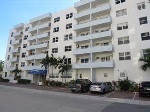 Main picture of 2900 Banyan St