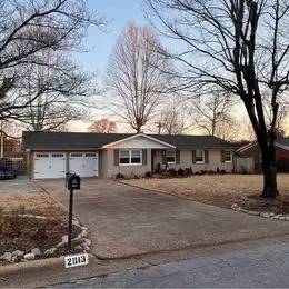 Main picture of 2013 Greenbrier Rd
