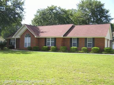 Main picture of 13 Oak Ridge Cir