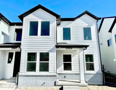 Main picture of Mountain Ridge Townhomes